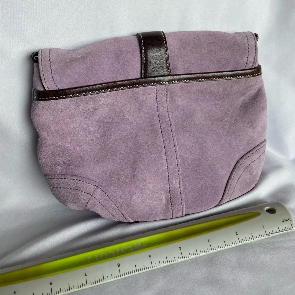 Lavender leather Coach Bag - Picture 3 of 11